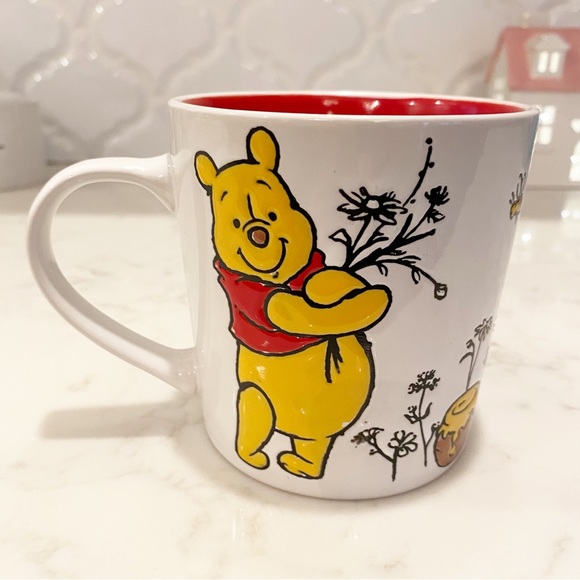 Winnie the Pooh Mug Honeycomb Bee - Picture 3 of 9
